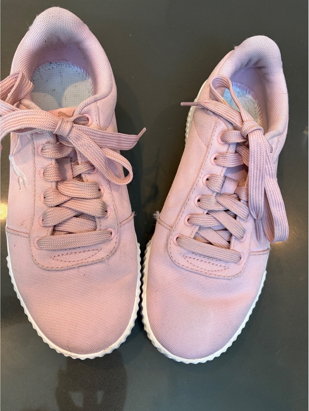 Puma Women's Pink Canvas Sneakers Size 8 - Picture 2 of 8